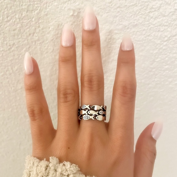 925 Sterling Silver Fish Ring School of Fish Ring Dainty Fish Ring Band - Picture 3 of 9